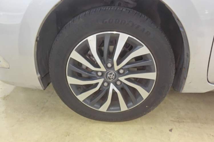 Used Toyota Corolla 2017 Revised Dual-Engine 1.8L E-CVT Elite Edition Exterior 4