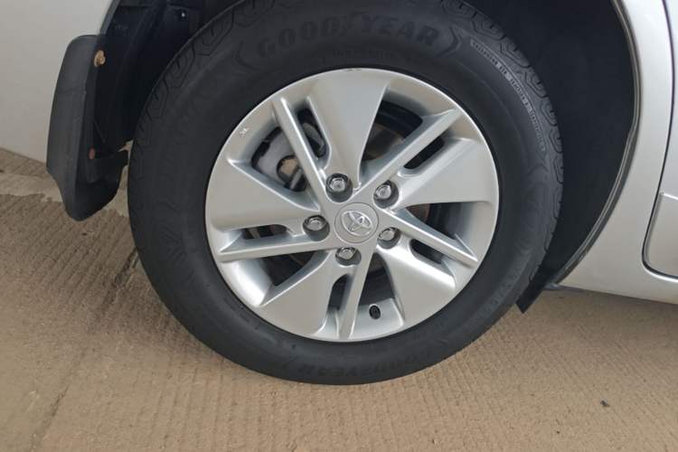 Used Toyota Corolla 2017 1.2T CVT GL-i Exterior 5
