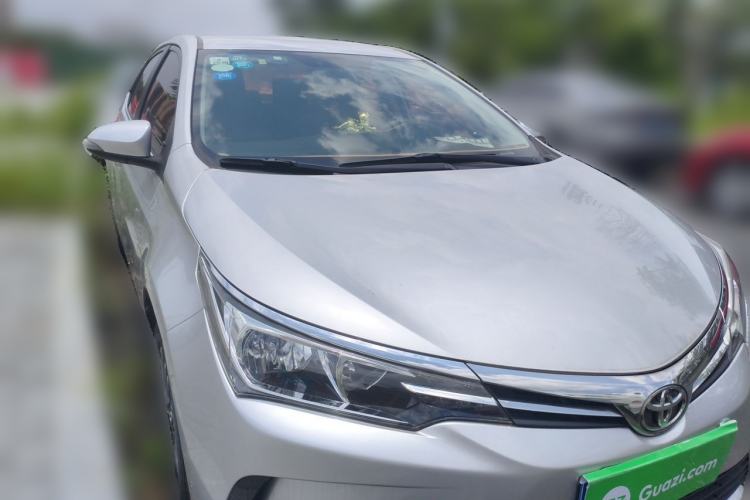 Used Toyota Corolla 2017 Revised Version 1.2T S-CVT GL Front Right 45 Deg