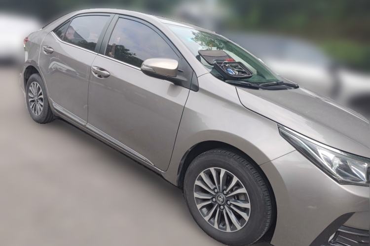 Used Toyota Corolla 2017 Revised Version 1.2T S-CVT GL-i Front Right 45 Deg