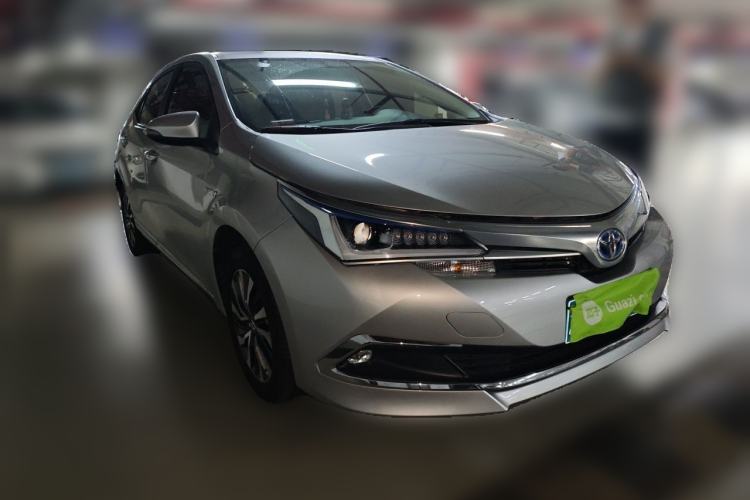 Used Toyota Corolla 2017 Revised Dual-Engine 1.8L E-CVT Luxury Edition Front Right 45 Deg
