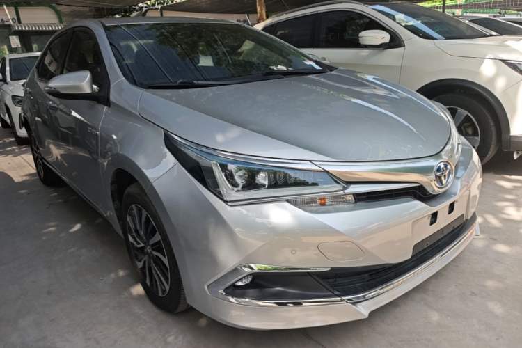 Used Toyota Corolla 2017 Revised Dual-Engine 1.8L E-CVT Elite Edition Front Right 45 Deg