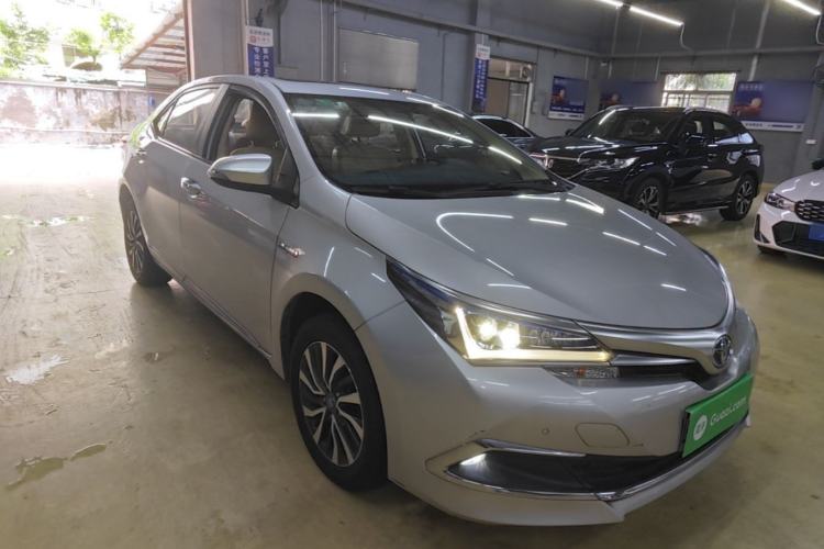 Used Toyota Corolla 2017 Revised Dual-Engine 1.8L E-CVT Elite Edition Front Right 45 Deg