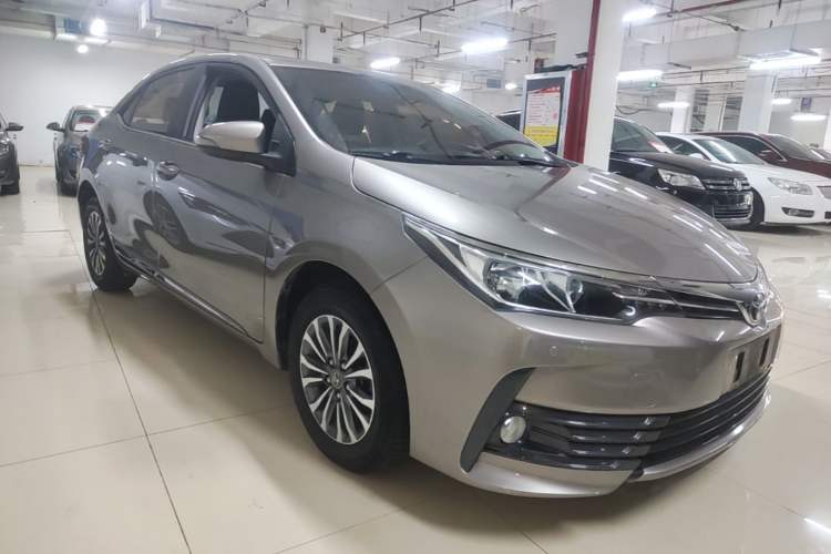 Used Toyota Corolla 2017 Revised Version 1.2T S-CVT GL-i Front Right 45 Deg