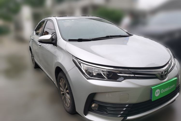 Used Toyota Corolla 2017 Revised Version 1.2T S-CVT GL-i Front Right 45 Deg