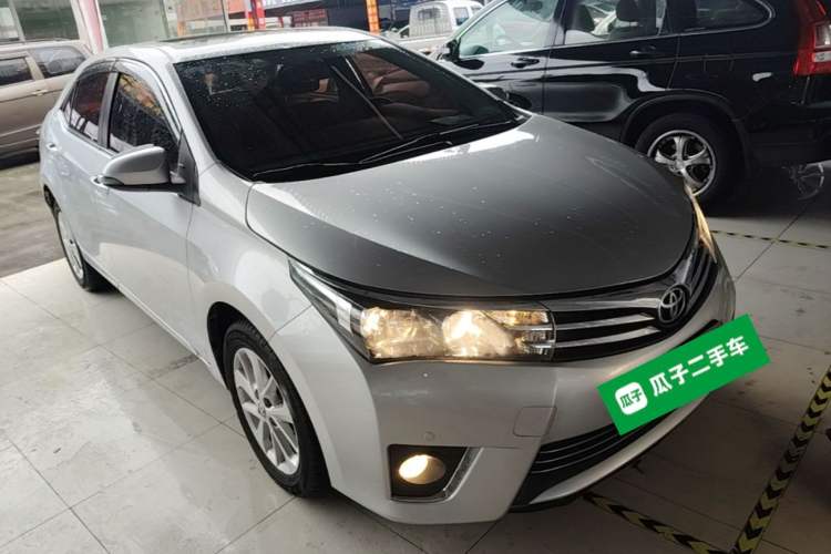 Used Toyota Corolla 2017 1.2T CVT GL-i Leather Edition Front Right 45 Deg