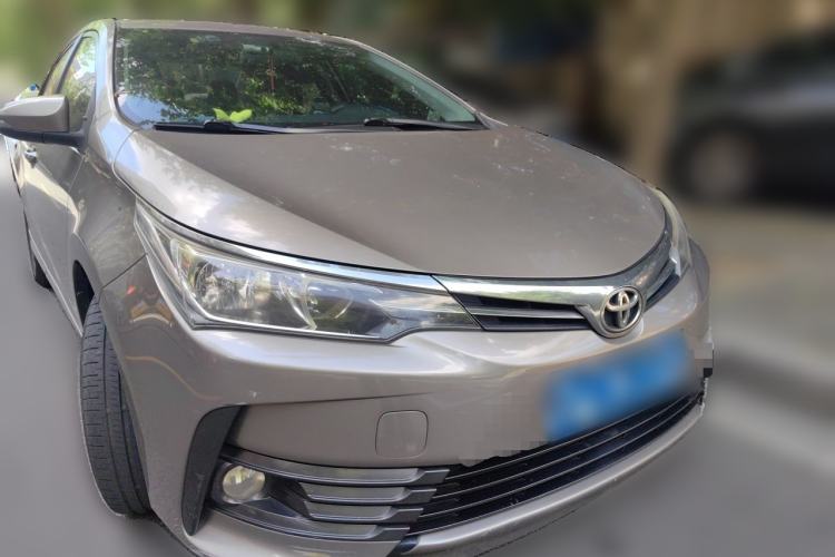 Used Toyota Corolla 2017 Revised Version 1.2T S-CVT GL-i Front Right 45 Deg