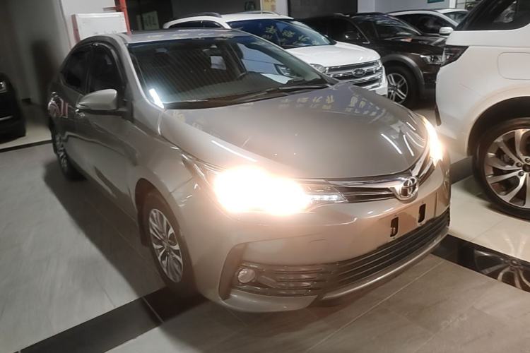 Used Toyota Corolla 2017 Revised Version 1.2T S-CVT GL Front Right 45 Deg