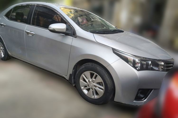 Used Toyota Corolla 2017 1.2T CVT GL Front Right 45 Deg