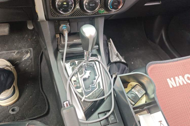 Used Toyota Corolla 2017 Revised Version 1.2T S-CVT GL Gear Lever