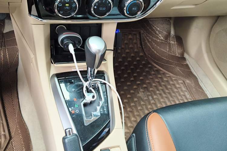 Used Toyota Corolla 2017 1.6L CVT GL Gear Lever
