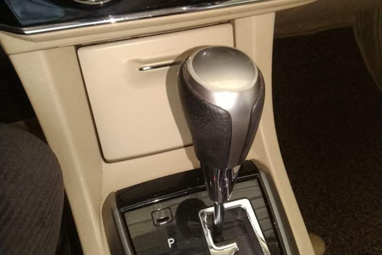 Used Toyota Corolla 2017 1.6L CVT GL Gear Lever