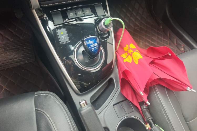 Used Toyota Corolla 2017 Revised Dual-Engine 1.8L E-CVT Elite Edition Gear Lever