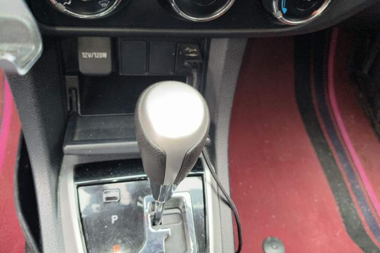 Used Toyota Corolla 2017 Revised Version 1.2T S-CVT GL-i Gear Lever