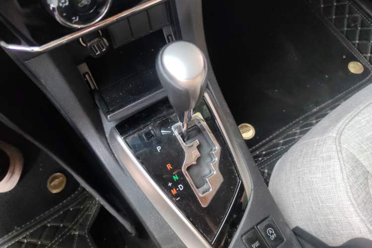 Used Toyota Corolla 2017 1.2T CVT GL Gear Lever