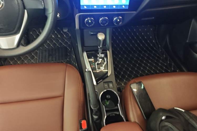 Used Toyota Corolla 2017 Revised Version 1.2T S-CVT GL Gear Lever
