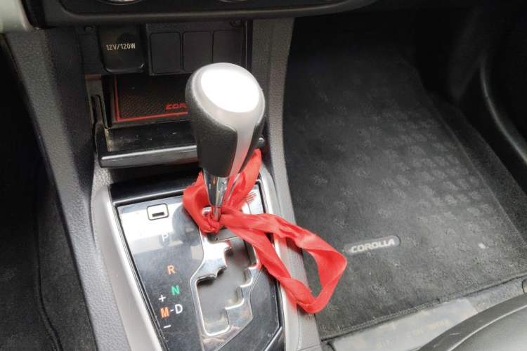 Used Toyota Corolla 2017 Revised Version 1.2T S-CVT GL Gear Lever
