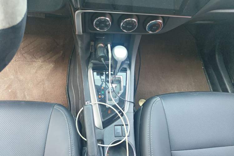Used Toyota Corolla 2017 Revised Version 1.2T S-CVT GL Gear Lever