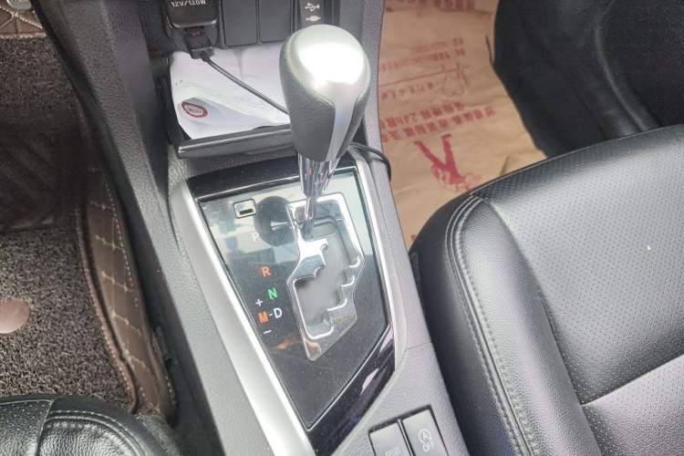 Used Toyota Corolla 2017 Revised Version 1.2T S-CVT GL-i Gear Lever