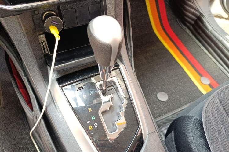 Used Toyota Corolla 2017 Revised Version 1.6L S-CVT GL Gear Lever
