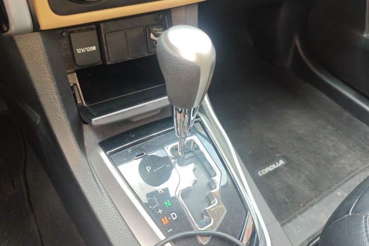 Used Toyota Corolla 2017 Revised Version 1.2T S-CVT GL-i Gear Lever