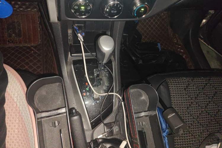 Used Toyota Corolla 2017 Revised Version 1.2T S-CVT GL Gear Lever