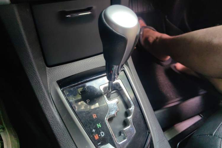 Used Toyota Corolla 2017 Revised Version 1.2T S-CVT GL-i Gear Lever