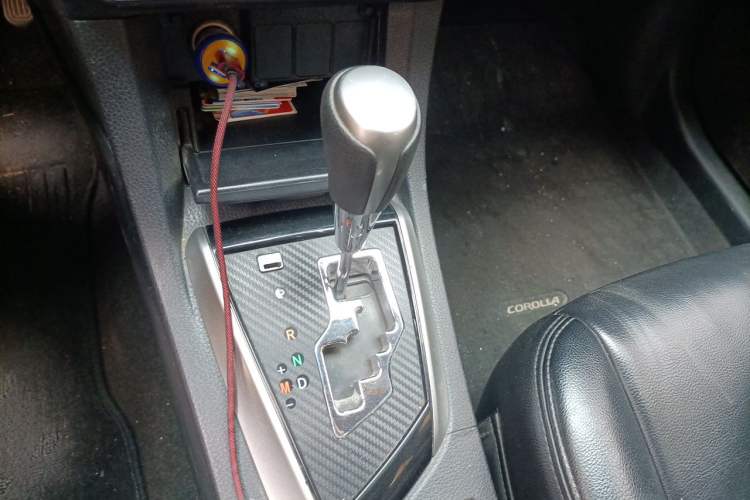 Used Toyota Corolla 2017 Revised Version 1.6L S-CVT GL Gear Lever