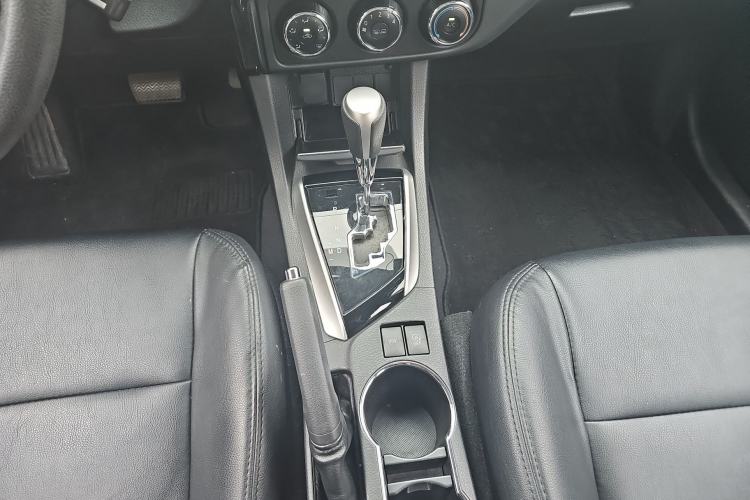Used Toyota Corolla 2017 Revised Version 1.2T S-CVT GL Gear Lever