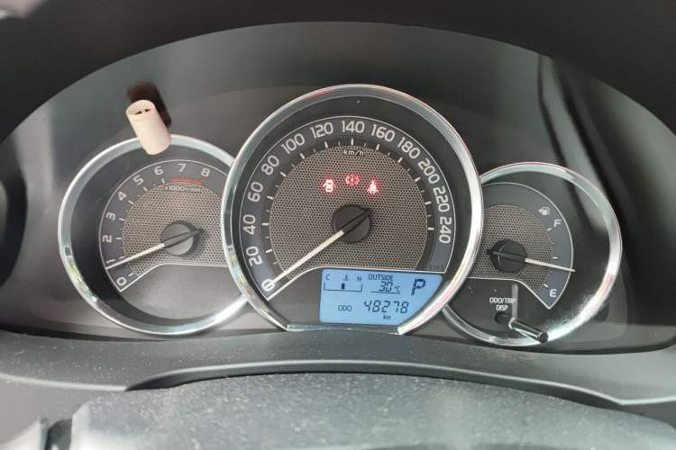 Used Toyota Corolla 2017 Revised Version 1.6L S-CVT GL Instrument Cluster