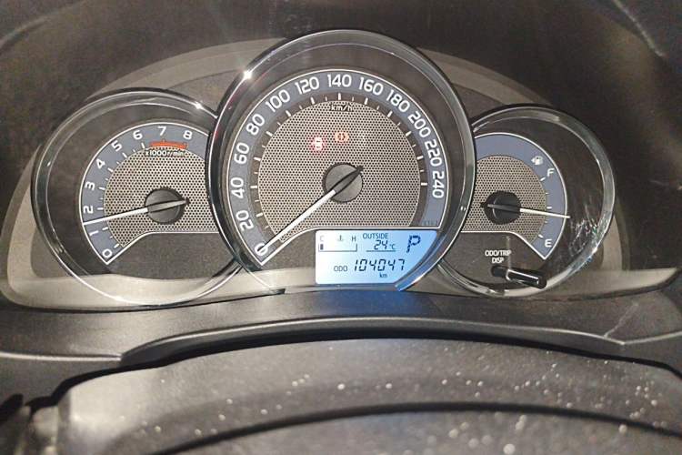 Used Toyota Corolla 2017 Revised Version 1.6L S-CVT GL Instrument Cluster