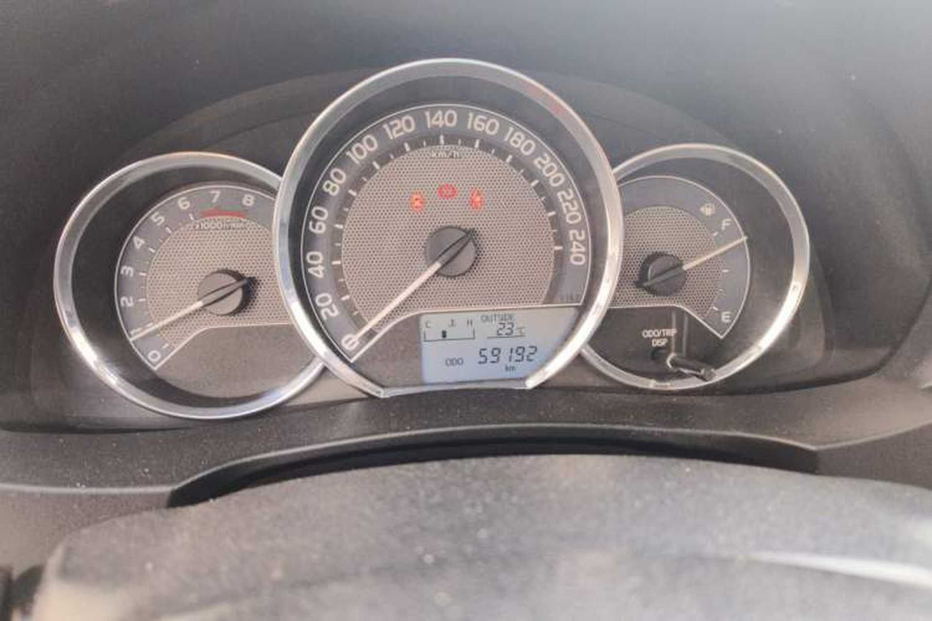 Used Toyota Corolla 2017 Revised Version 1.6L Manual GL Instrument Cluster