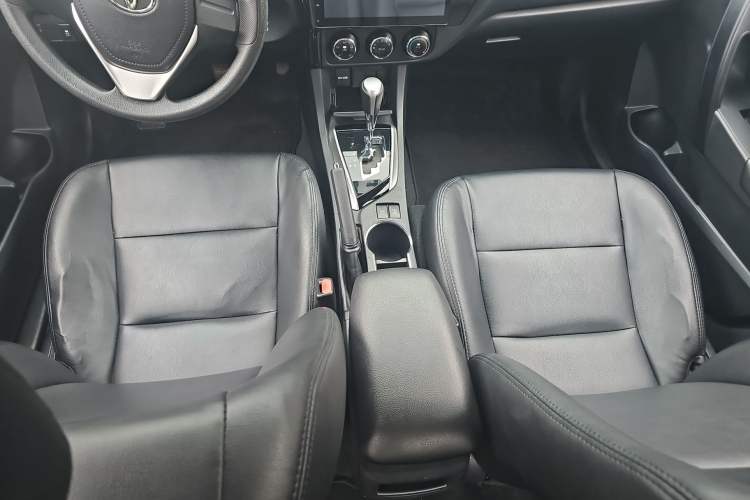 Used Toyota Corolla 2017 Revised Version 1.2T S-CVT GL Interior 1