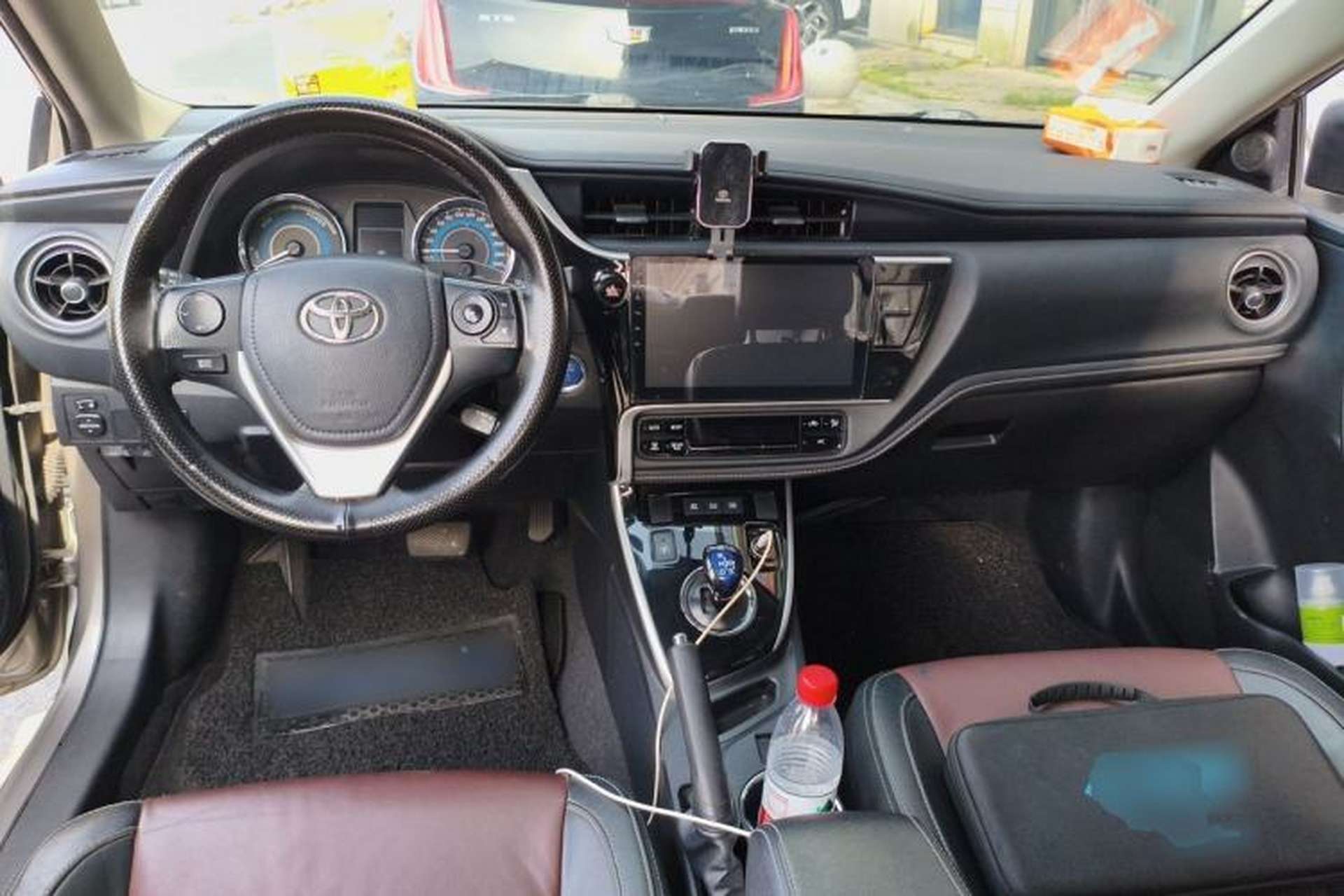 Used Toyota Corolla 2017 Revised Dual-Engine 1.8L E-CVT Elite Edition Interior 2