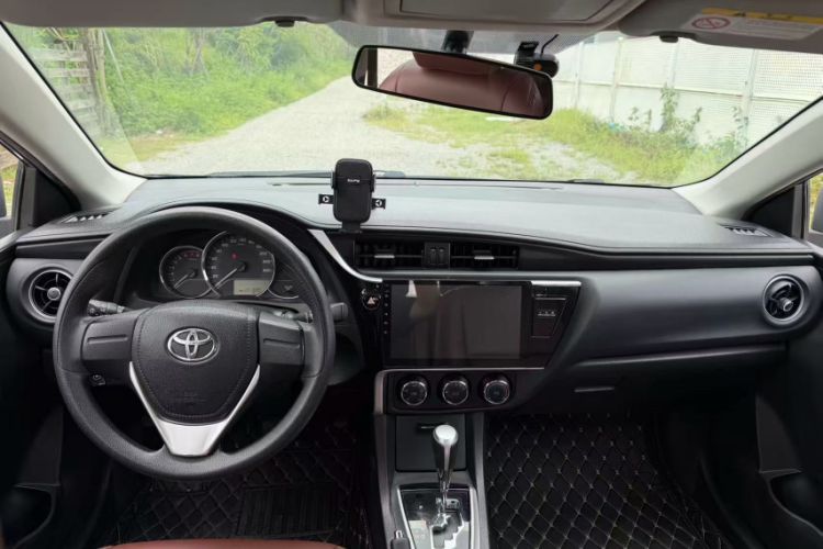 Used Toyota Corolla 2017 Revised Version 1.2T S-CVT GL Interior 2