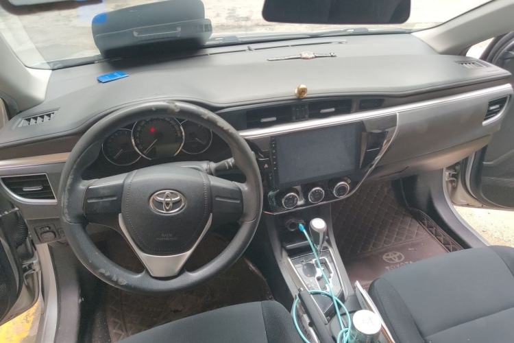 Used Toyota Corolla 2017 Revised Version 1.6L S-CVT GL Interior 2