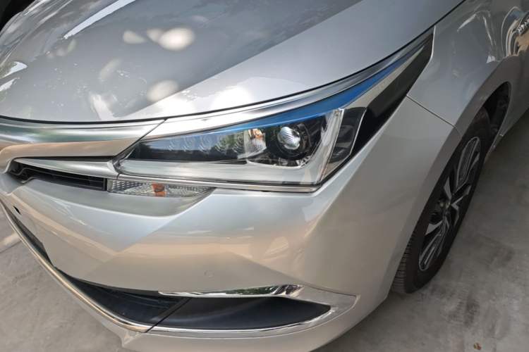 Used Toyota Corolla 2017 Revised Dual-Engine 1.8L E-CVT Elite Edition Left Front Headlight