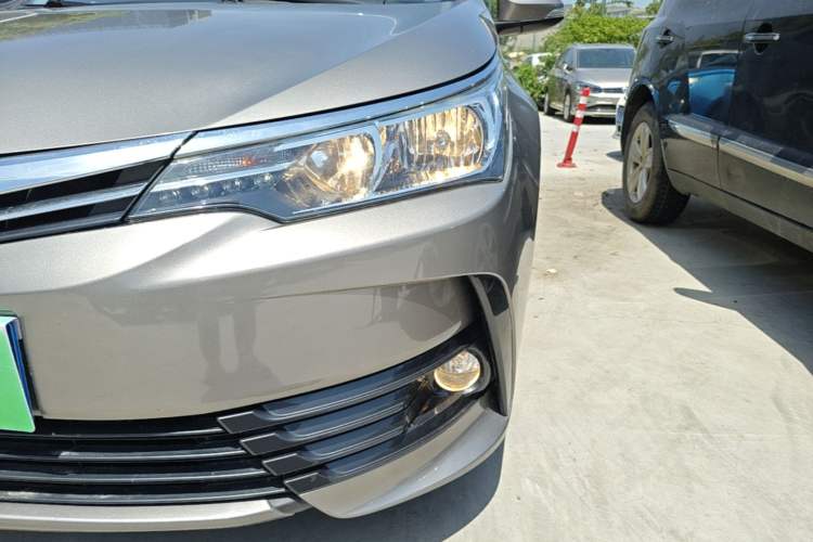 Used Toyota Corolla 2017 Revised Version 1.2T S-CVT GL Left Front Headlight
