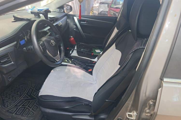Used Toyota Corolla 2017 1.6L CVT GL Left Front Seat