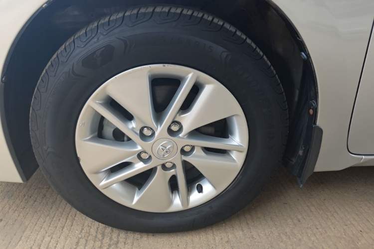 Used Toyota Corolla 2017 1.2T CVT GL-i Left Front Wheel Hub