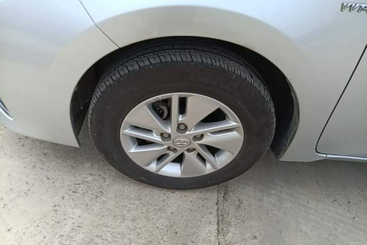 Used Toyota Corolla 2017 Revised Version 1.6L S-CVT GL Left Front Wheel Hub