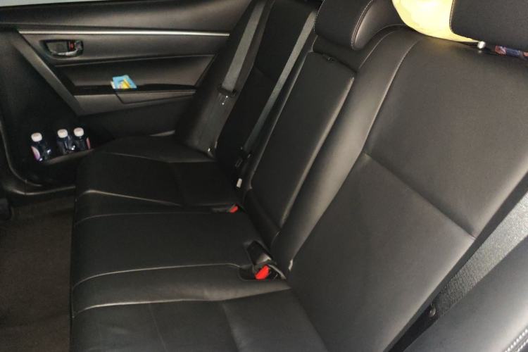 Used Toyota Corolla 2017 Revised Dual-Engine 1.8L E-CVT Luxury Edition Left Rear Seat
