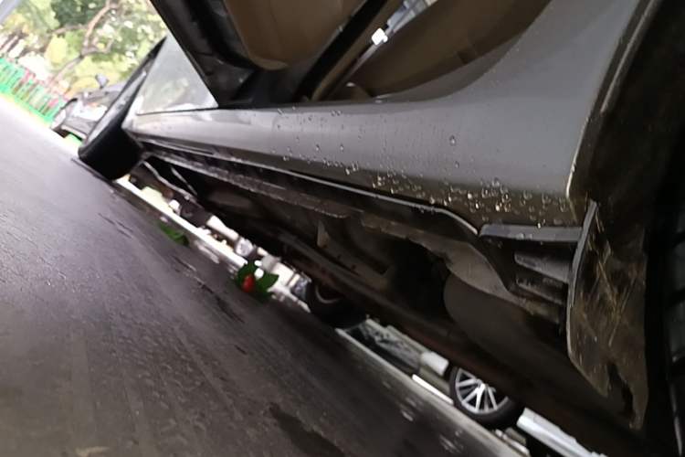 Used Toyota Corolla 2017 1.6L CVT GL Left Side Sill