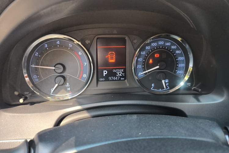 Used Toyota Corolla 2017 Revised Version 1.2T S-CVT GL-i Odometer Close Up