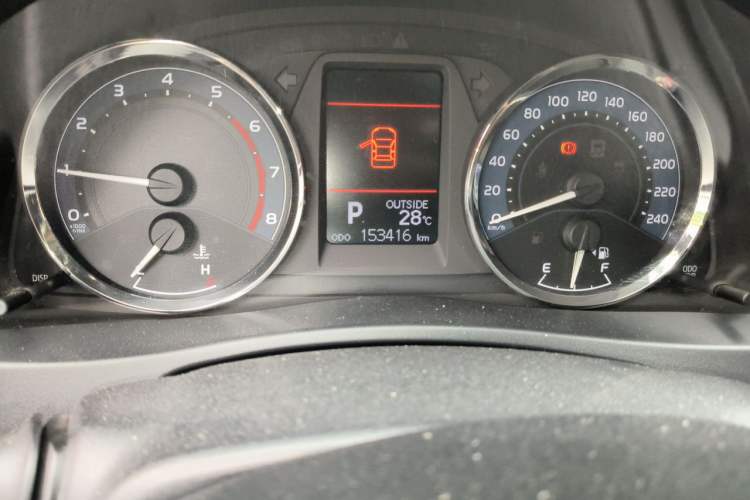 Used Toyota Corolla 2017 Revised Version 1.2T S-CVT GL-i Odometer Close Up