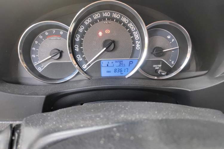 Used Toyota Corolla 2017 1.2T CVT GL Odometer Close Up