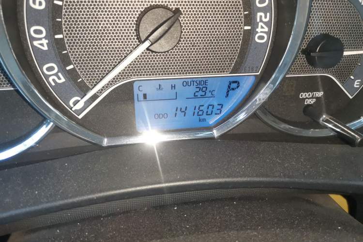 Used Toyota Corolla 2017 Revised Version 1.2T S-CVT GL Odometer Close Up