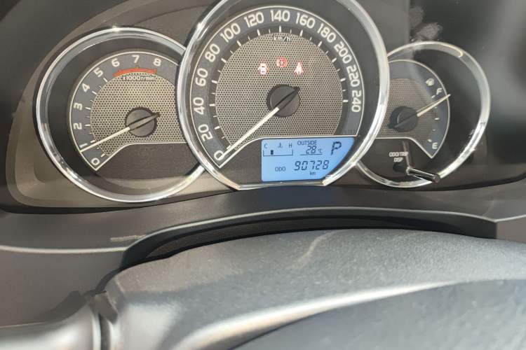 Used Toyota Corolla 2017 1.2T CVT GL Odometer Close Up
