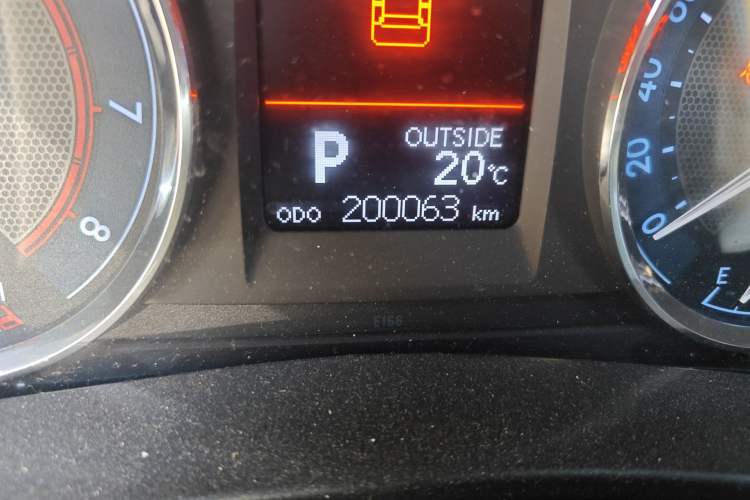 Used Toyota Corolla 2017 1.2T CVT GL-i Odometer Close Up