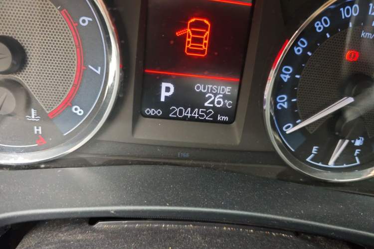 Used Toyota Corolla 2017 1.2T CVT GL-i Odometer Close Up